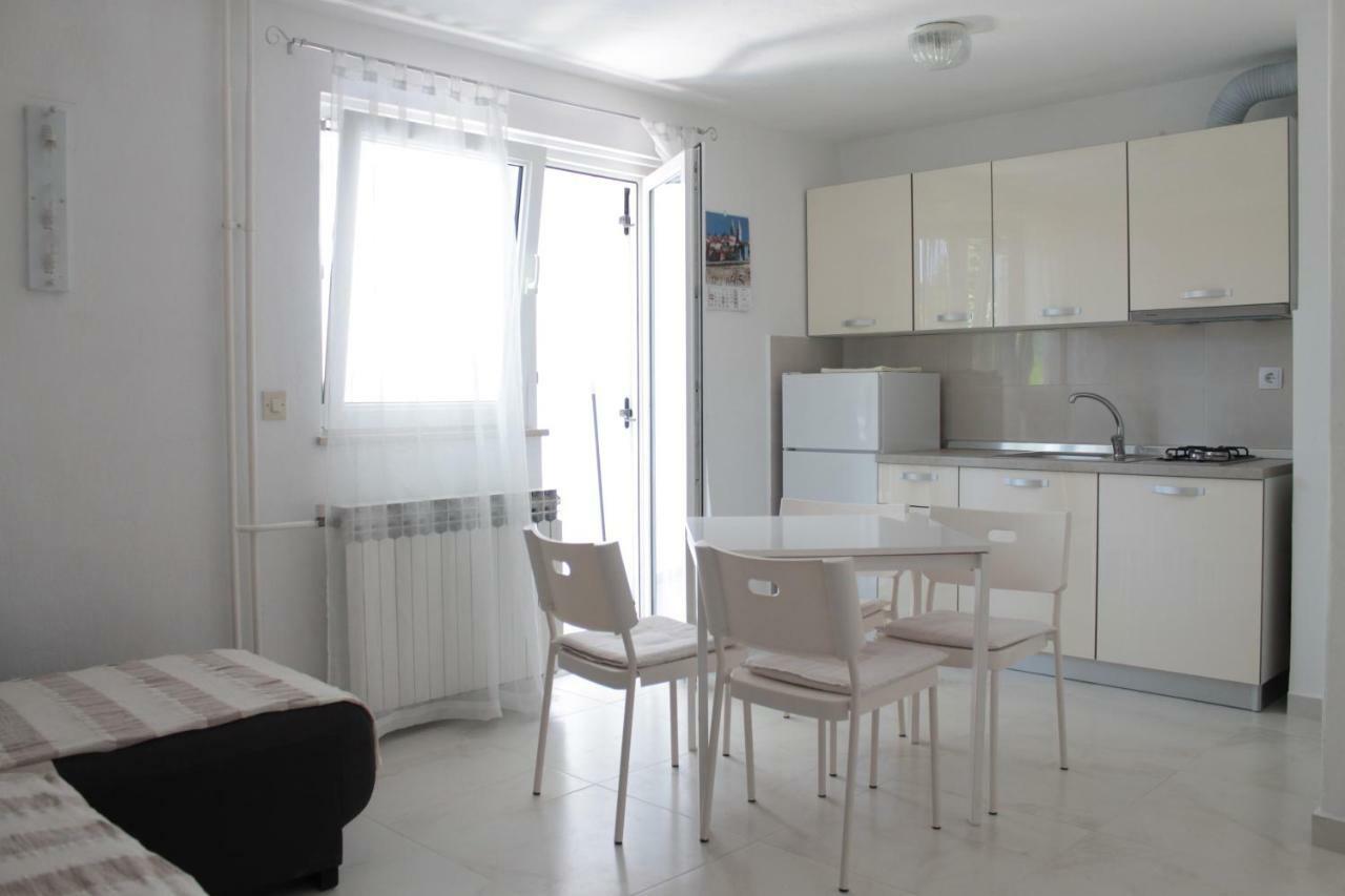 Apartament Apartman Vera Premantura Zewnętrze zdjęcie